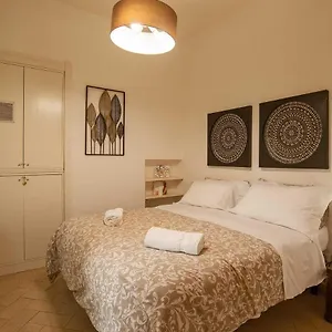  Apartamento Casa Medici Riccardi - 50mt Da Piazza Duomo